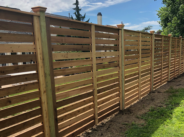 horizontal wooden semi privacy fence